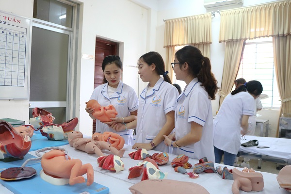 Nâng cao chất lượng đào tạo liên thông Cao đẳng Điều dưỡng Hà Nội giúp nâng cao năng lực đội ngũ nhân viên Y tế