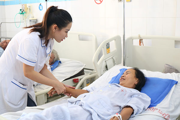 Trường Cao đẳng Công nghệ Y Dược Việt Nam tập trung nâng cao chất lượng đào tạo liên thông Cao đẳng Điều dưỡng