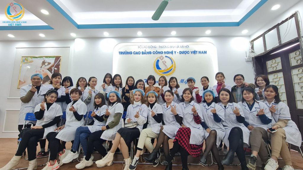 Học viên tốt nghiệp khoá tập huấn an toàn y tế